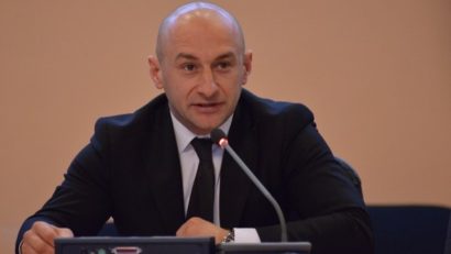 Viceprimarul Braşovului, Adrian Atomei (PLR), şi-a anunţat astăzi retragerea din funcţie