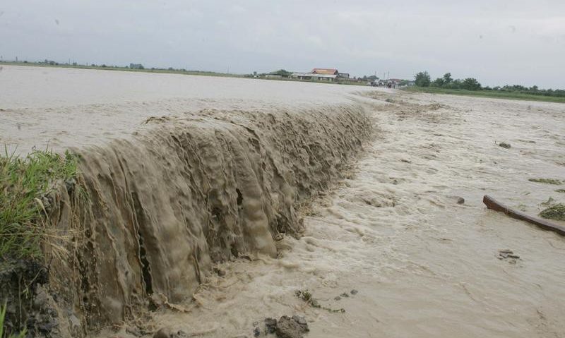 Cod galben de inundații în 11 județe