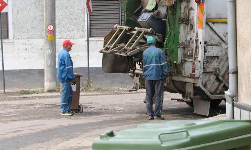 Serviciu gratuit de ridicare a gunoaielor în Tîrgu-Mureş