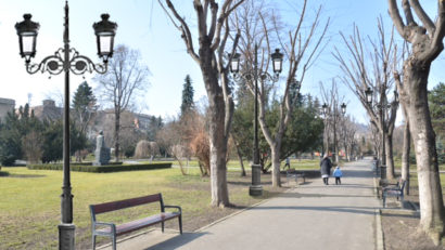 Se schimbă iluminatul și în Parcul Eroilor din Brașov