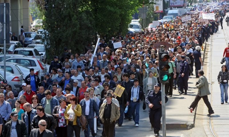 50 de sidicaliști mureșeni protestează, la această oră, în Capitală