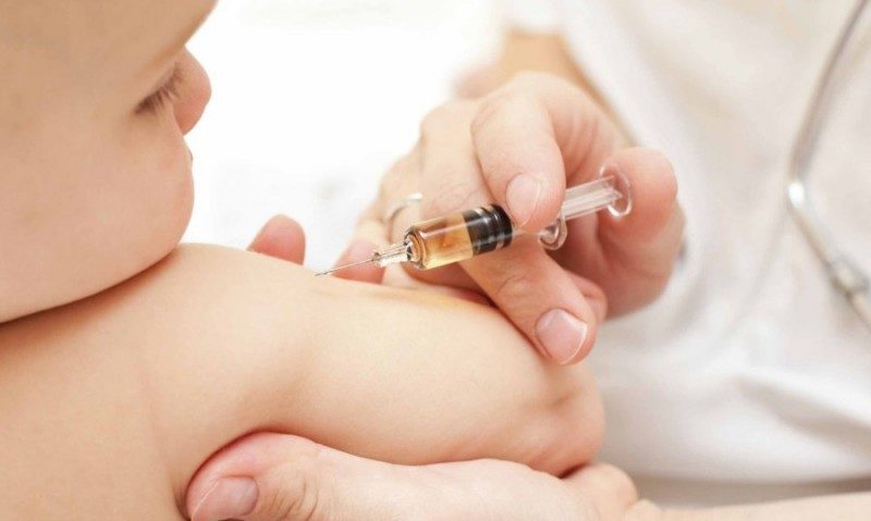 Unele vaccinuri ar putea deveni obligatorii în România