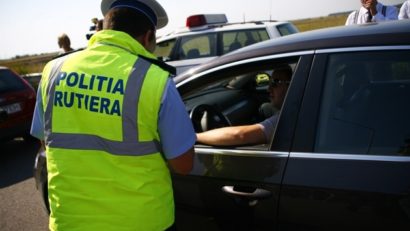 Poliţişti angrenaţi pentru prevenirea faptelor antisociale şi menţinerea ordinii şi a siguranţei publice