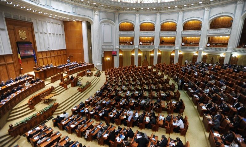 O reuniune tehnică a reprezentanţilor partidelor parlamentare pe tema codului fiscal este prevăzută pentru astăzi