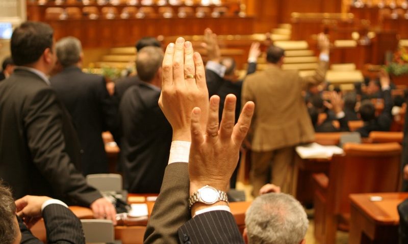 Moţiunea simplă la adresa ministrului justiţiei a fost respinsă