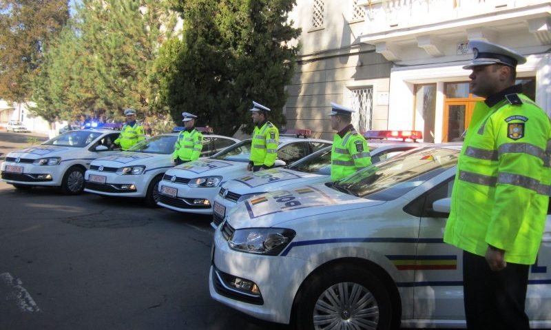 Polițiștii mureșeni au primit 7 autoturisme noi