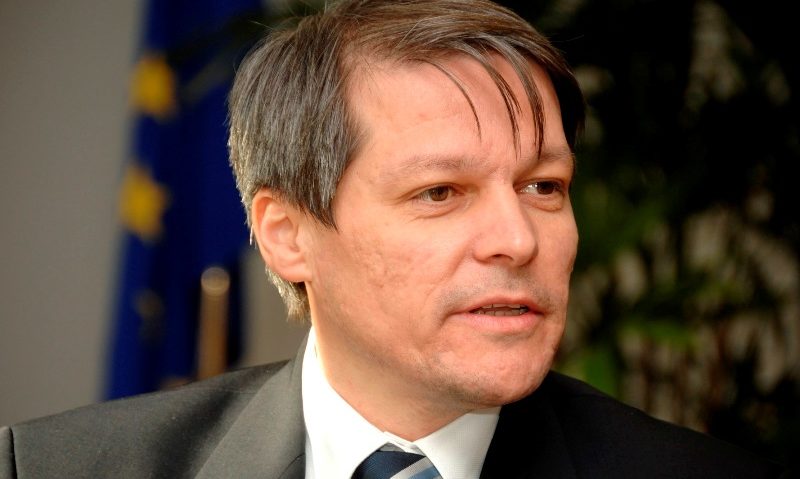 Premierul Dacian Cioloş va fi audiat mâine de comisiile de afaceri europene, în legătură cu mandatul pe care îl va avea la Consiliul European