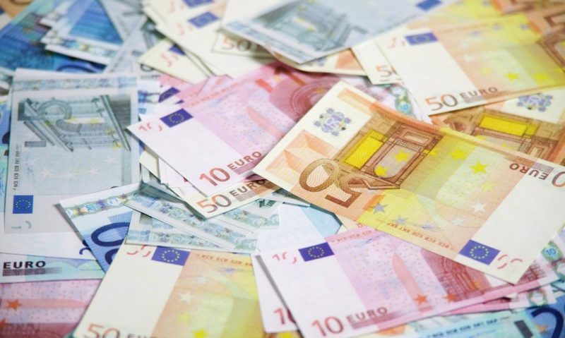 Comunităţile de români din străinătate solicită autorităţilor de la Bucureşti un sprijin financiar de 50 de milioane de euro