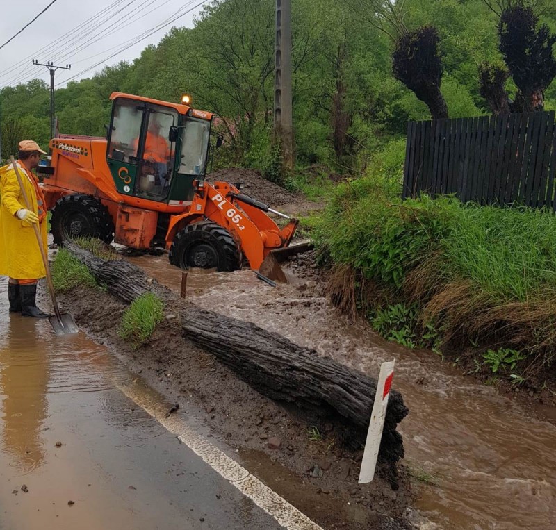 Echipele DRDP Brașov intervin în mai multe zone pentru înlăturarea efectelor fenomenelor meteorologice