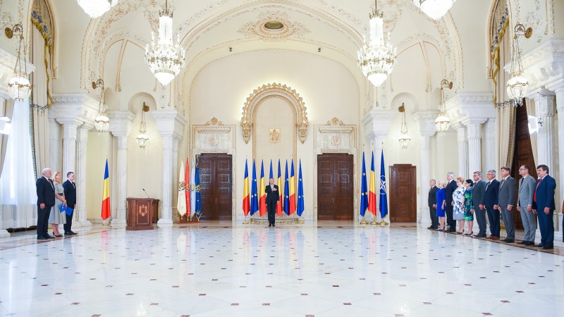 Noii miniştri au depus jurământul la Palatul Cotroceni