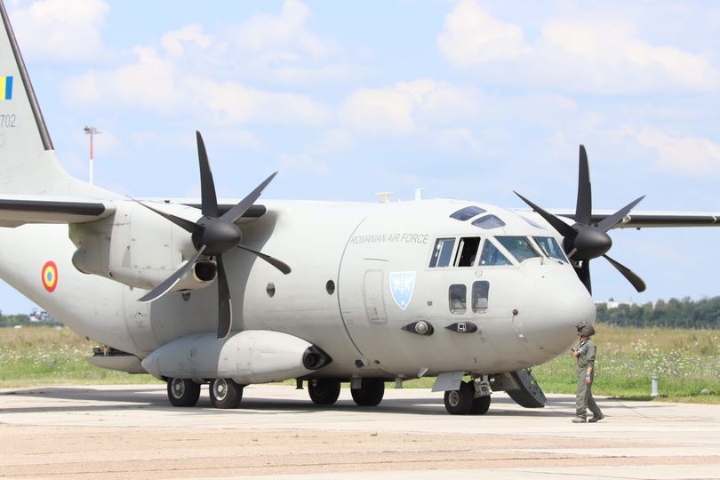 Două aeronave ale Forţelor Aeriene Române intervin în Macedonia de Nord, afectată de incendiile de pădure