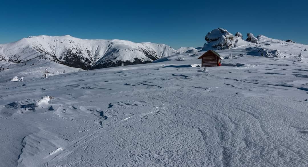 Covasna: Refugiu montan cu observator panoramic în Munţii Bodoc