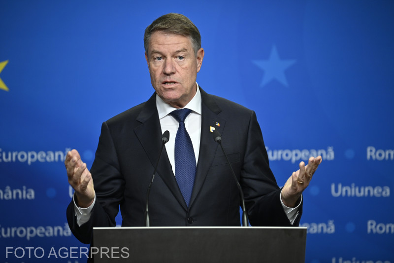 Un Guvern minoritar nu este o soluţie bună într-o perioadă de criză, susține Klaus Iohannis, după ce PSD s-a retras de la negocieri