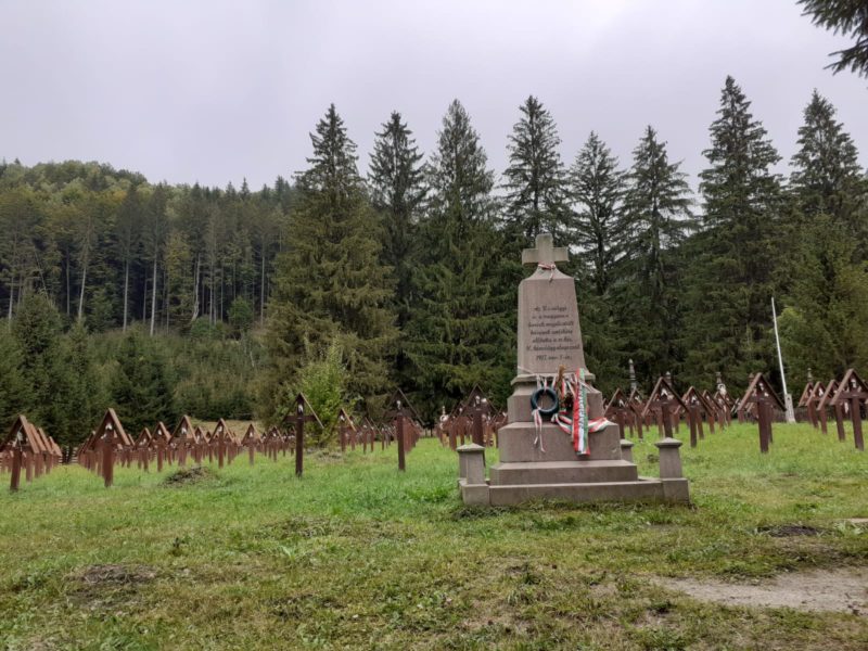 Comemorare a eroilor români la Cimitirul de la Valea Uzului