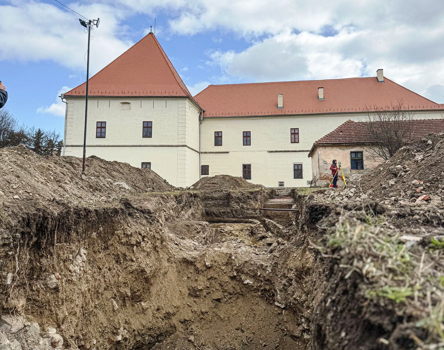 Cetatea Mikó, pe agenda Primăriei M. Ciuc