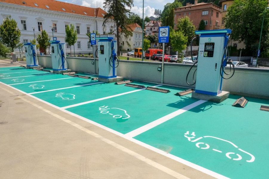 Noi stații de încărcare a autoturismelor electrice în Brașov