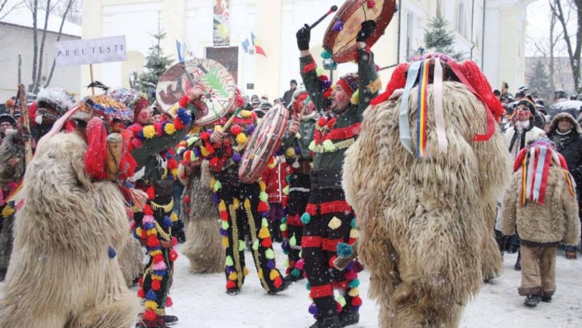 Căntălitul, obicei de colindat pierdut de pe Câmpia Mureşeană