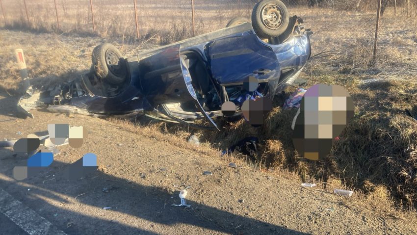 Trei persoane, rănite într-un accident pe DN14, la ieşirea din Sibiu spre Şura Mare